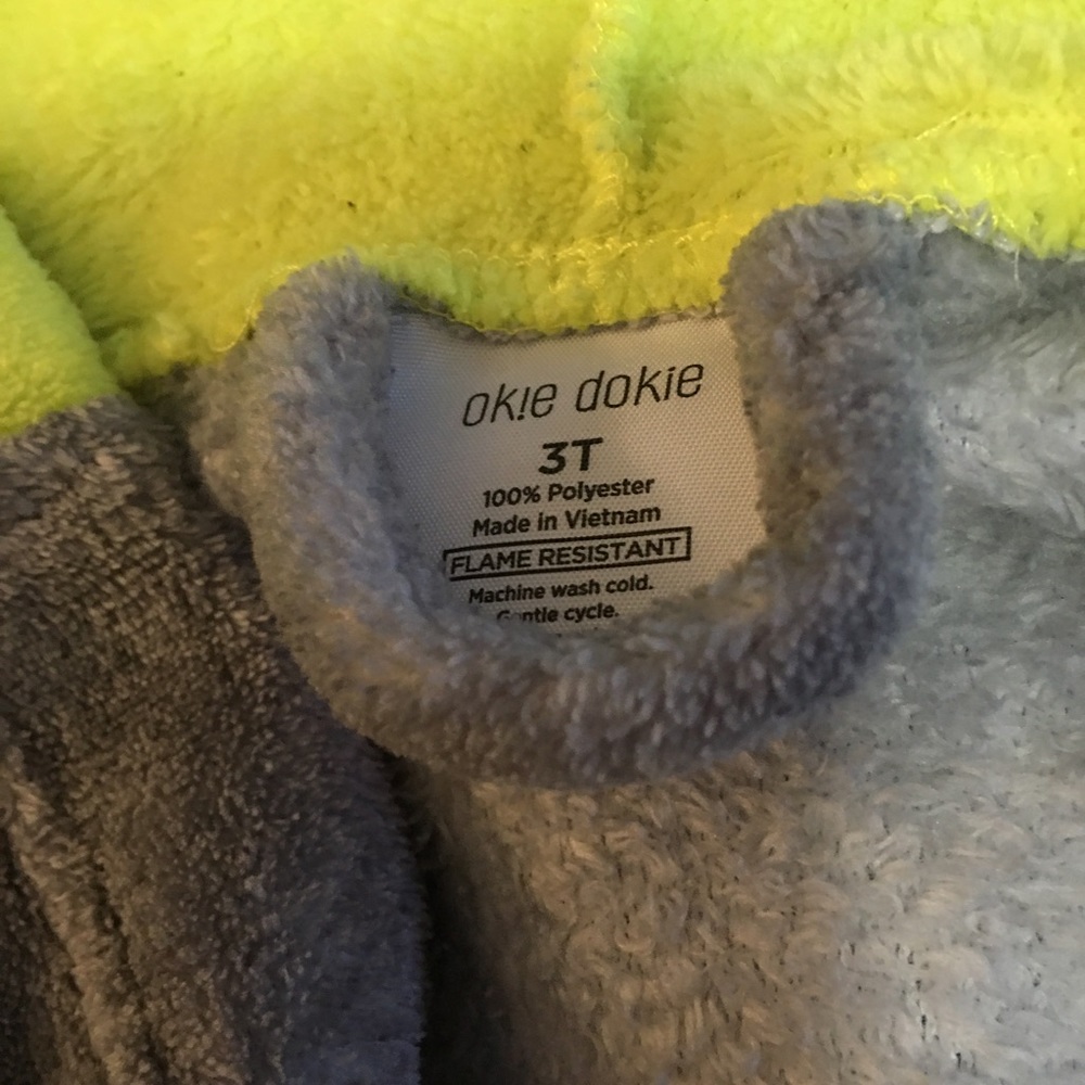 Toddler Robe - Picture 2 of 3